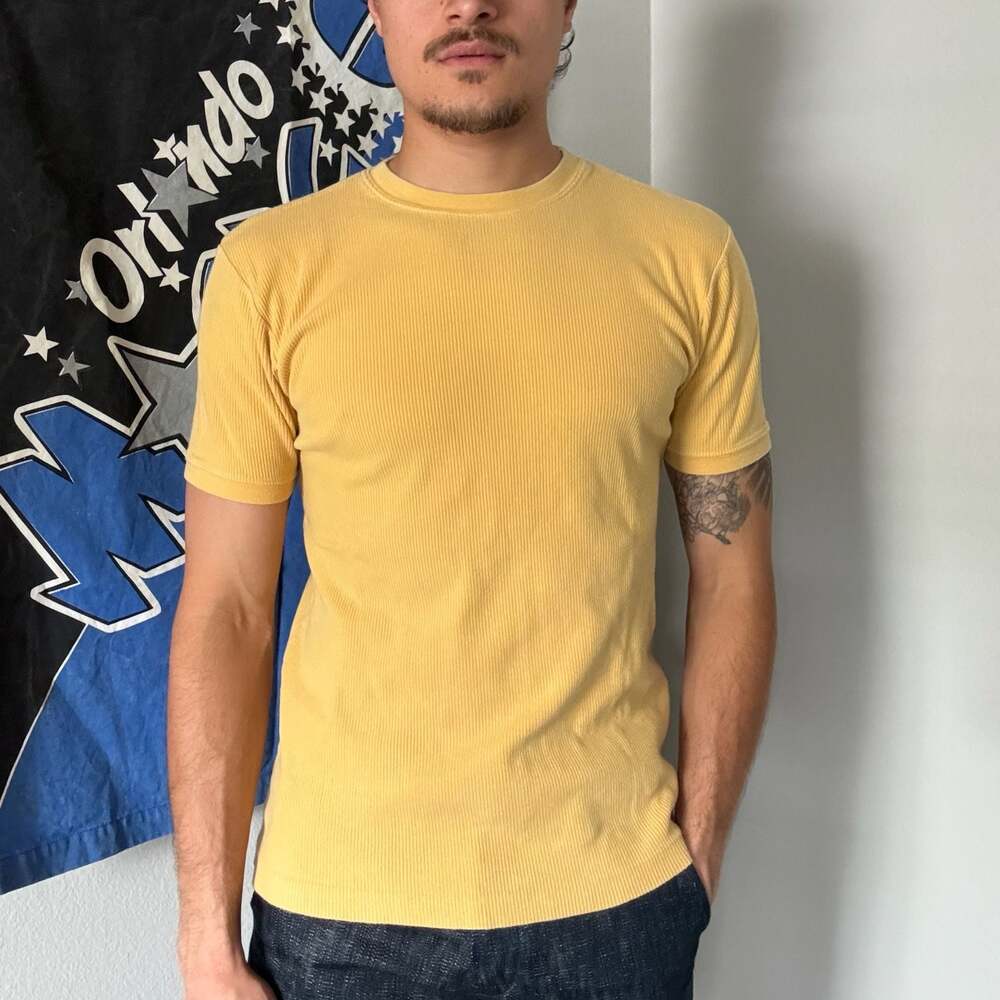 Vintage Old Navy Yellow Ribbed Knit Thermal T-Shirt 100% Cotton Y2K Size Medium